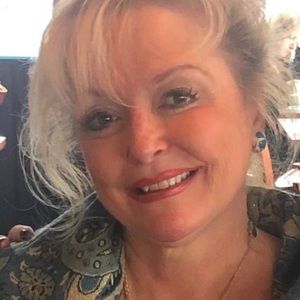 Meet your Posher, Laurie